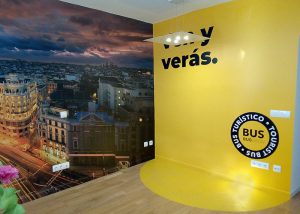 Instalación gráfica para decoración de oficina